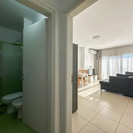 208 Lumina Shores Durrës