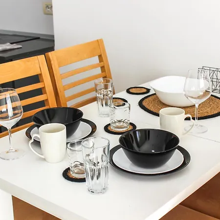 208 Lumina Shores * Durrës
